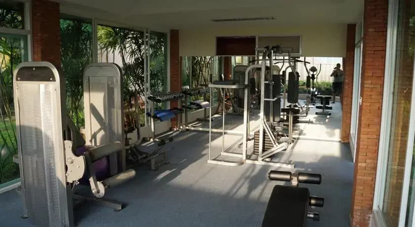 Pratumnak Executive Apartment - photo 6