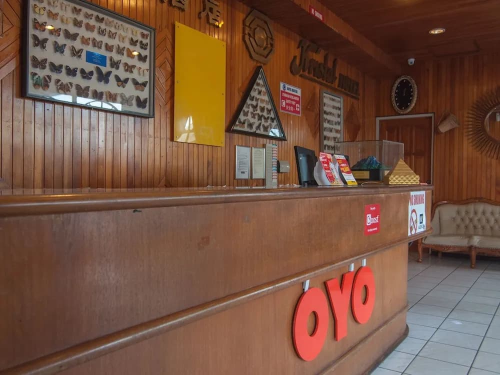 OYO 89577 Kristal Hotel - photo 10