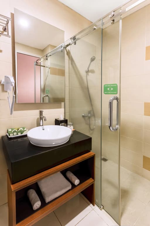 Lynt Hotel Jakarta - photo 8