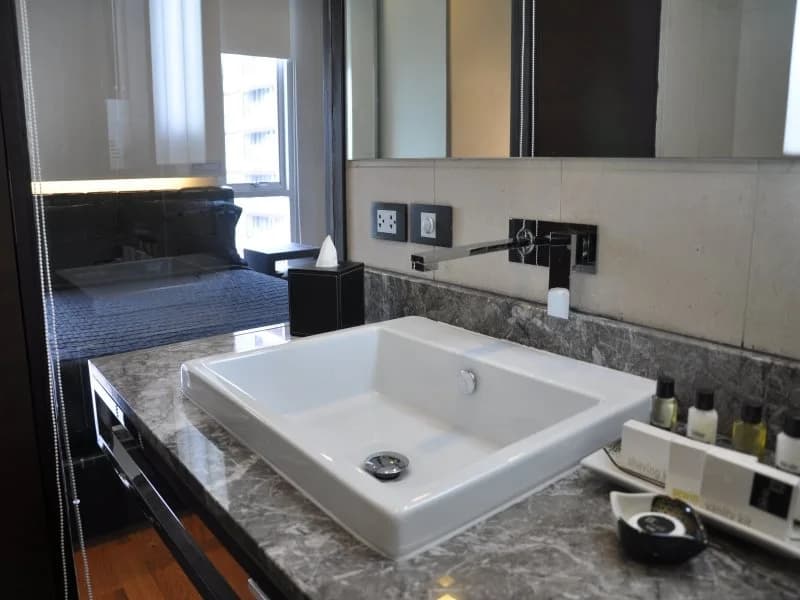 Quad Suites Silom - photo 8