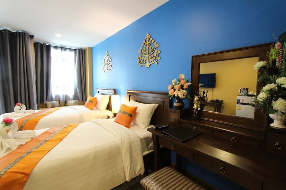 Le Bangkok Hotel - photo 4