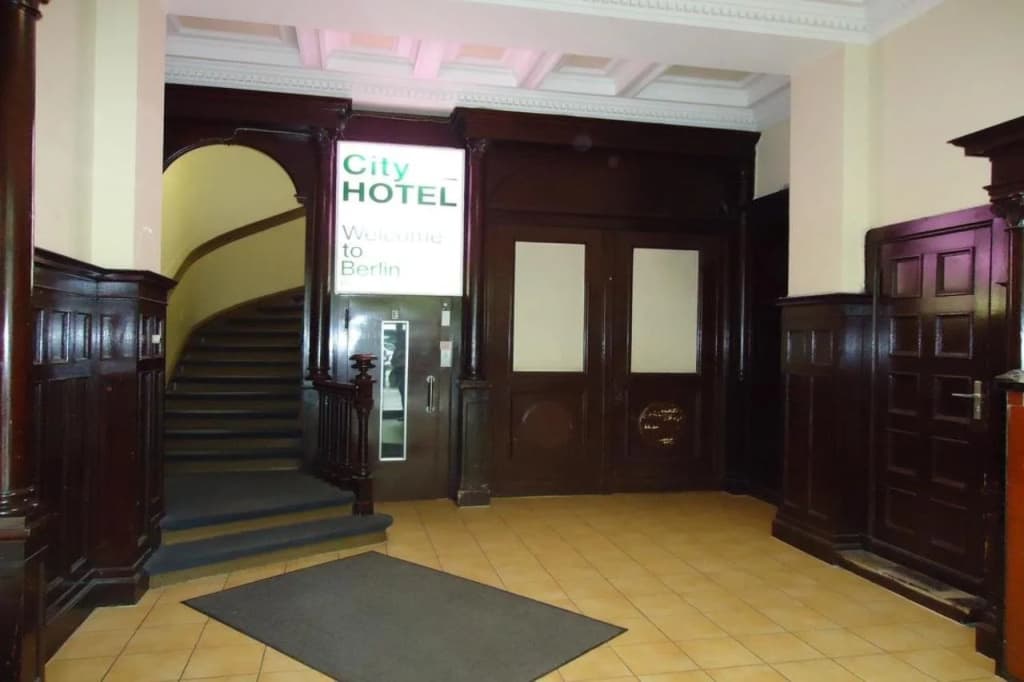 City Hotel am Kurfürstendamm - photo 1