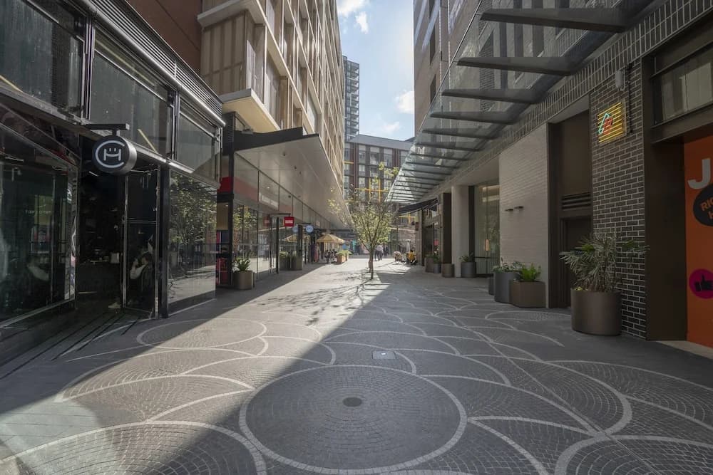 Modern Apartment in Darling Harbour - photo 16