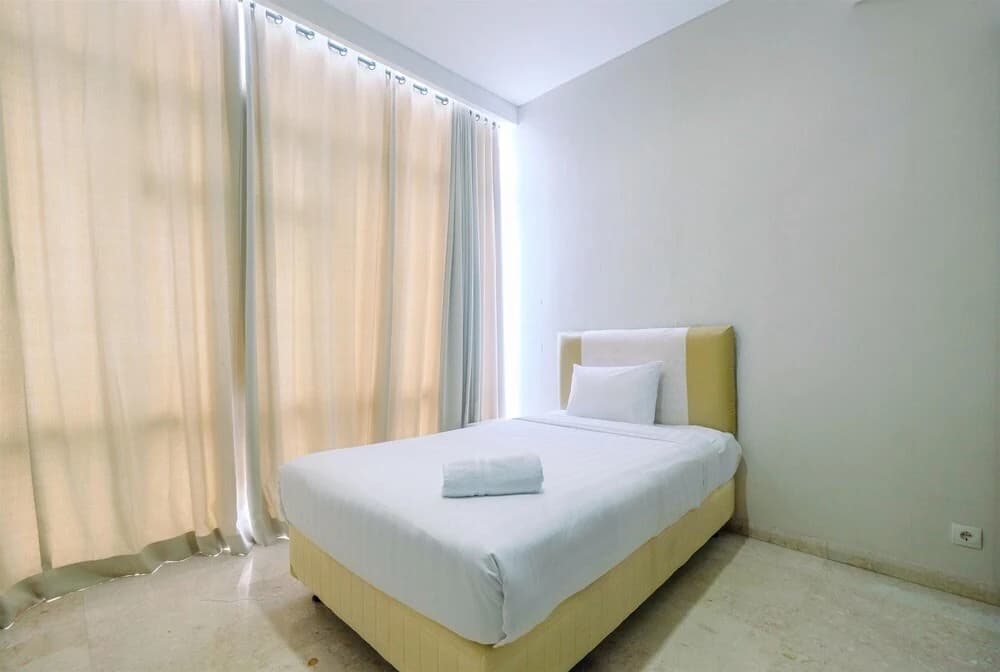 Spacious and Cozy 2BR Apartment Essence Dharmawangsa - photo 2