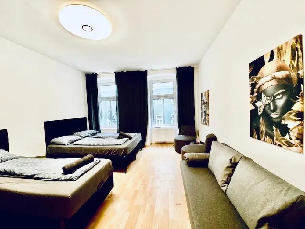 Comfy 3BR Apt for Groups Near Park - photo 3