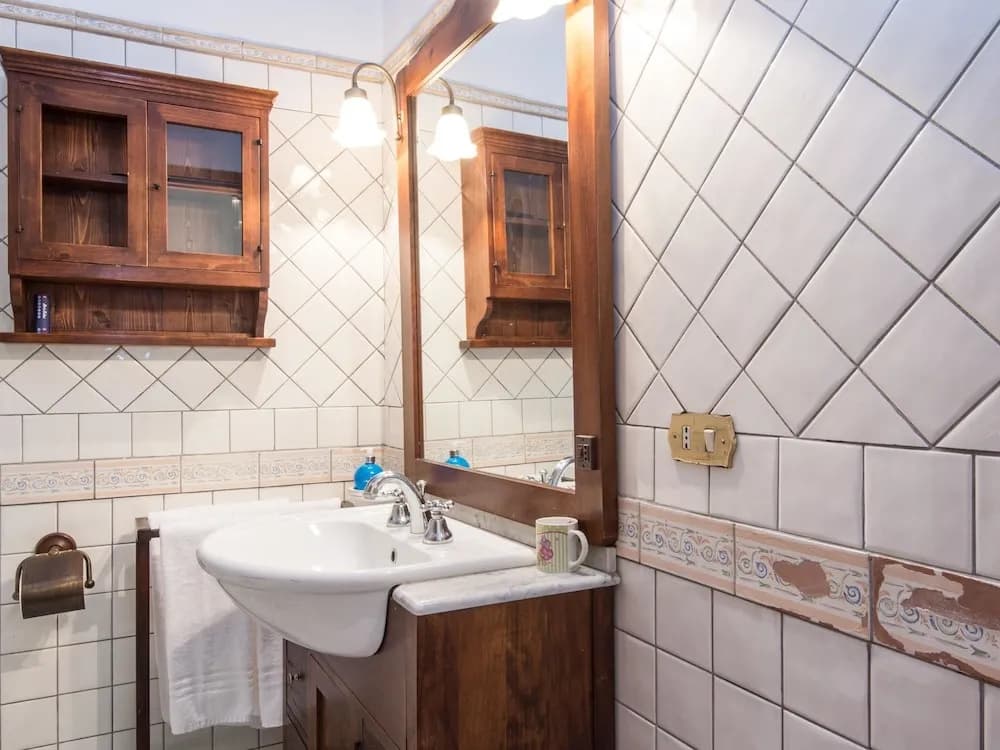 RSH Spanish Steps Luxury Apartment - photo 42