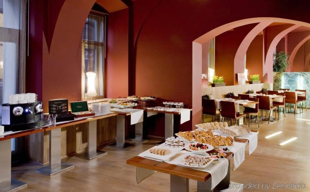 Golden Angel Suites by Adrez Living - photo 6