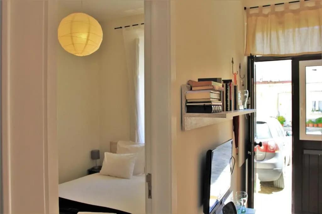 A Back Street Nest - photo 3