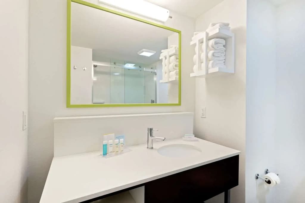 Hampton Inn & Suites Orlando Intl Dr N - photo 32