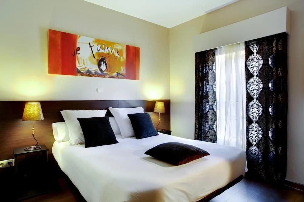 THC Tirso Molina Hostel - photo 18