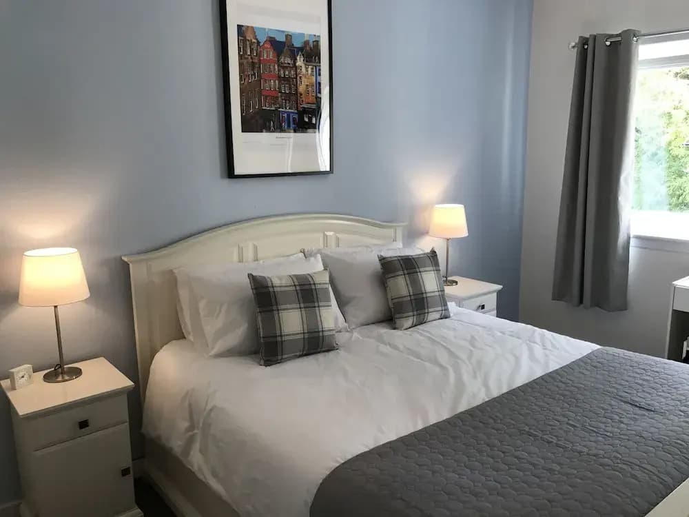 2 Chessels Court, Flat 3 - photo 3