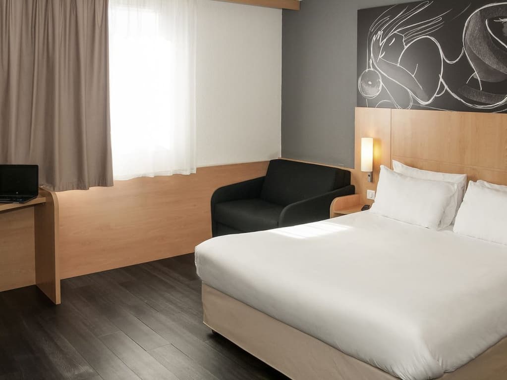 easyHotel Nice Old Town - photo 6