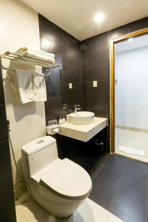 Yến Vy Hotel - photo 24
