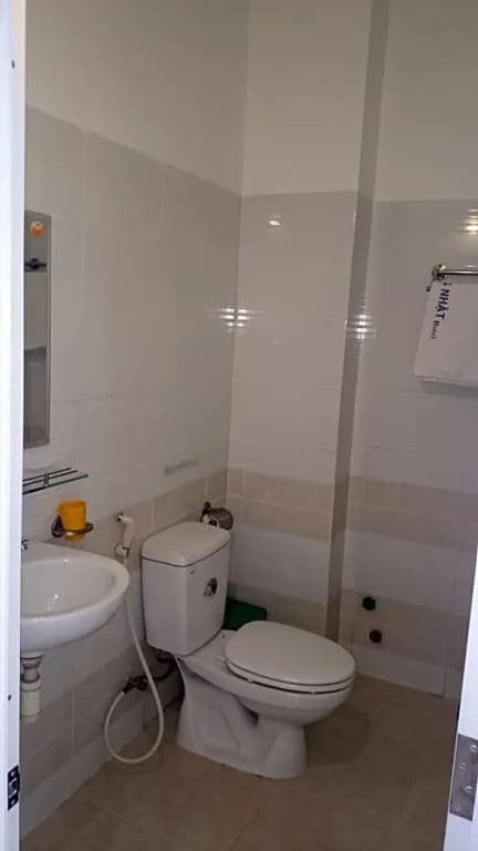 Quang Nhat Hotel - photo 11