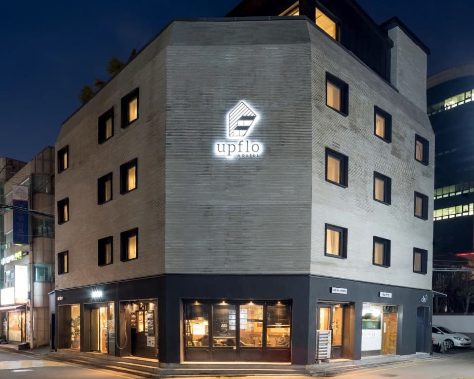 Upflo Hostel - photo 3