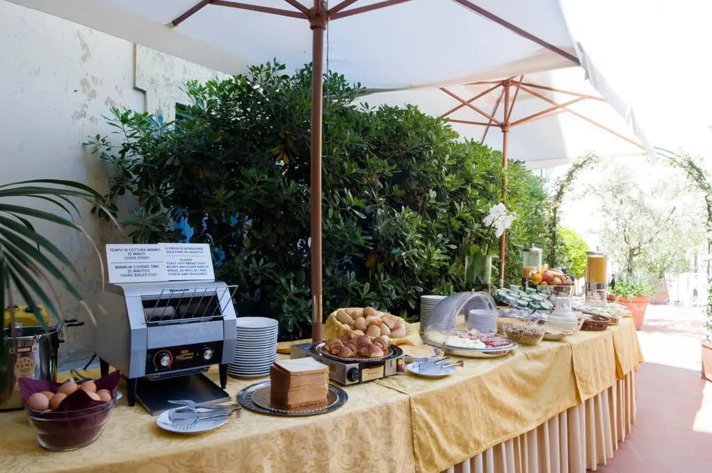 Hotel Silla - photo 16