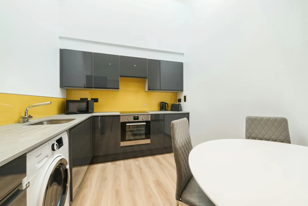 Holyrood Aparthotel - photo 19