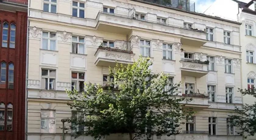 Ber.Ho. Apartments Kollwitzplatz - photo 1
