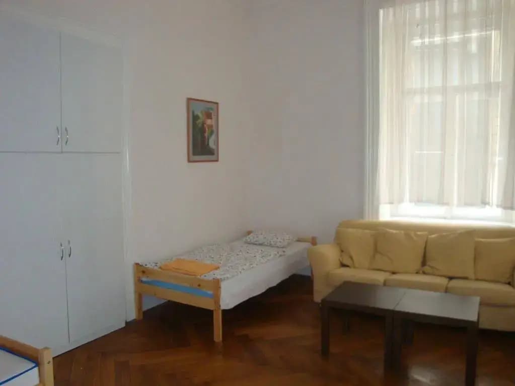 Gallery Hostel - photo 3