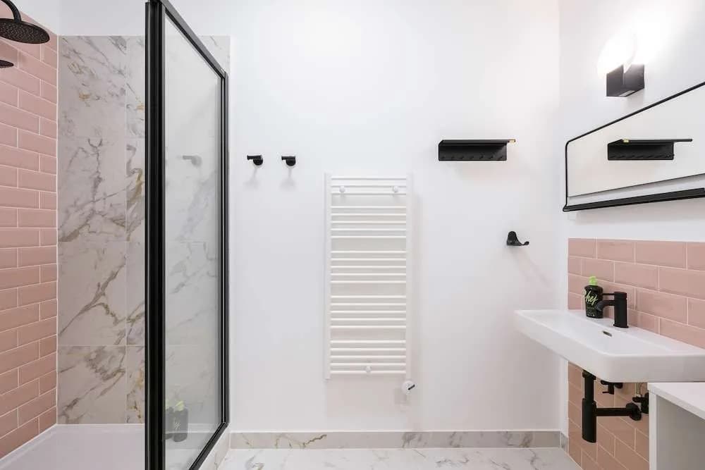 Limehome Vienna Karajangasse - photo 9