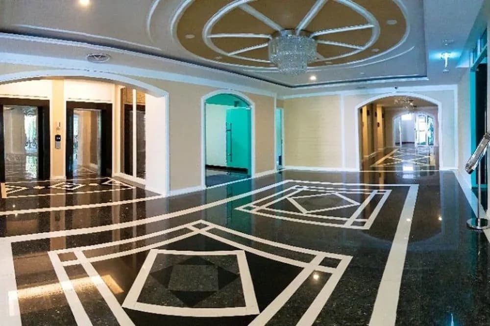 Crystal Luxury Hotel - photo 12