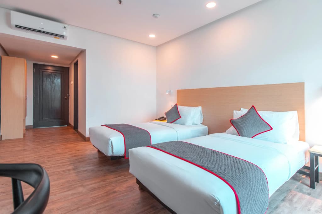 Super OYO Townhouse 1 Hotel Salemba - photo 7
