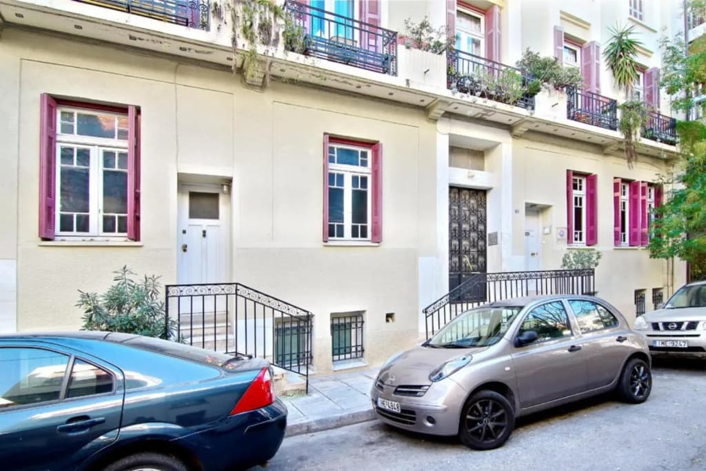 Beautiful apartment next to Acropolis - photo 1