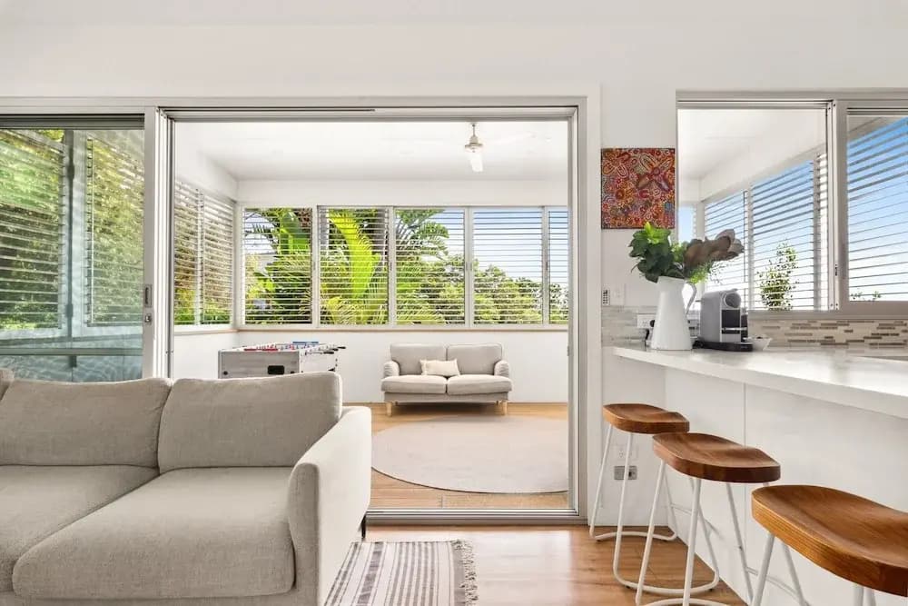 Luxury 2-bed With Ocean Views and Garden - photo 3