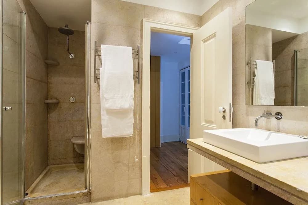 ALTIDO Elegant 3BR Apt w/workspace in Chiado - photo 9
