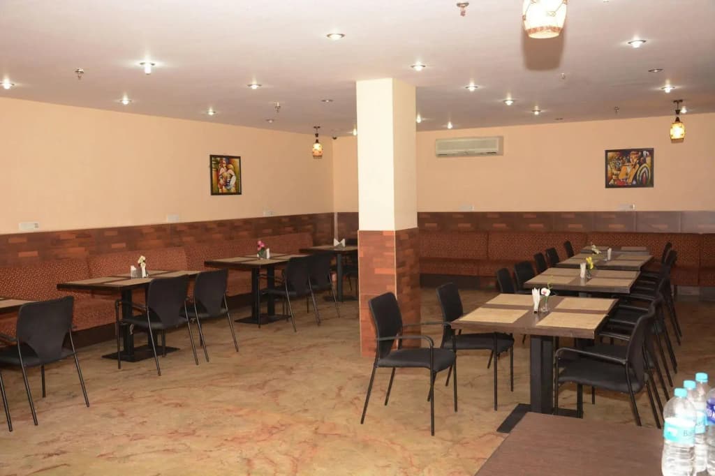 OYO 4212 Hotel Vedas Heritage - photo 13