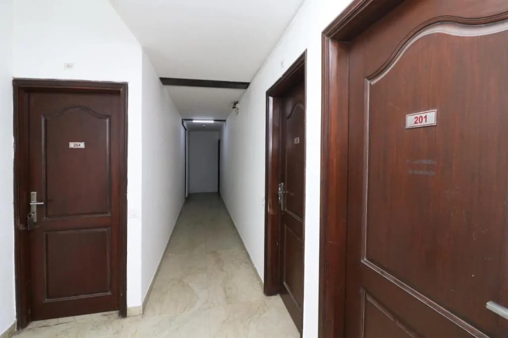 Hotel Jashn Inn near Apollo Hospital, Delhi - photo 13