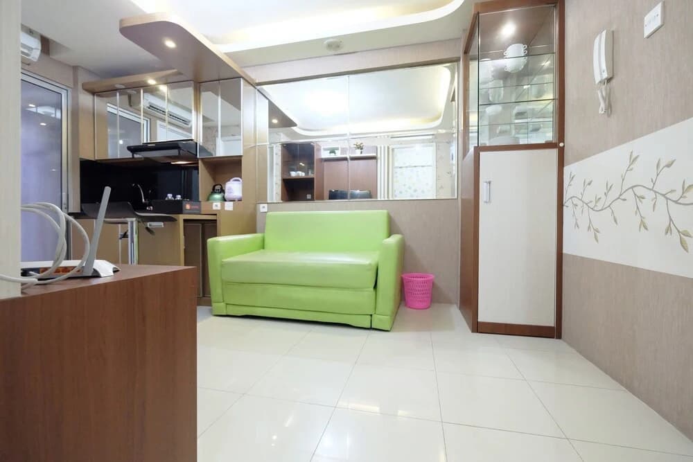 Extravaganza 2BR Bassura City Apartment - photo 3