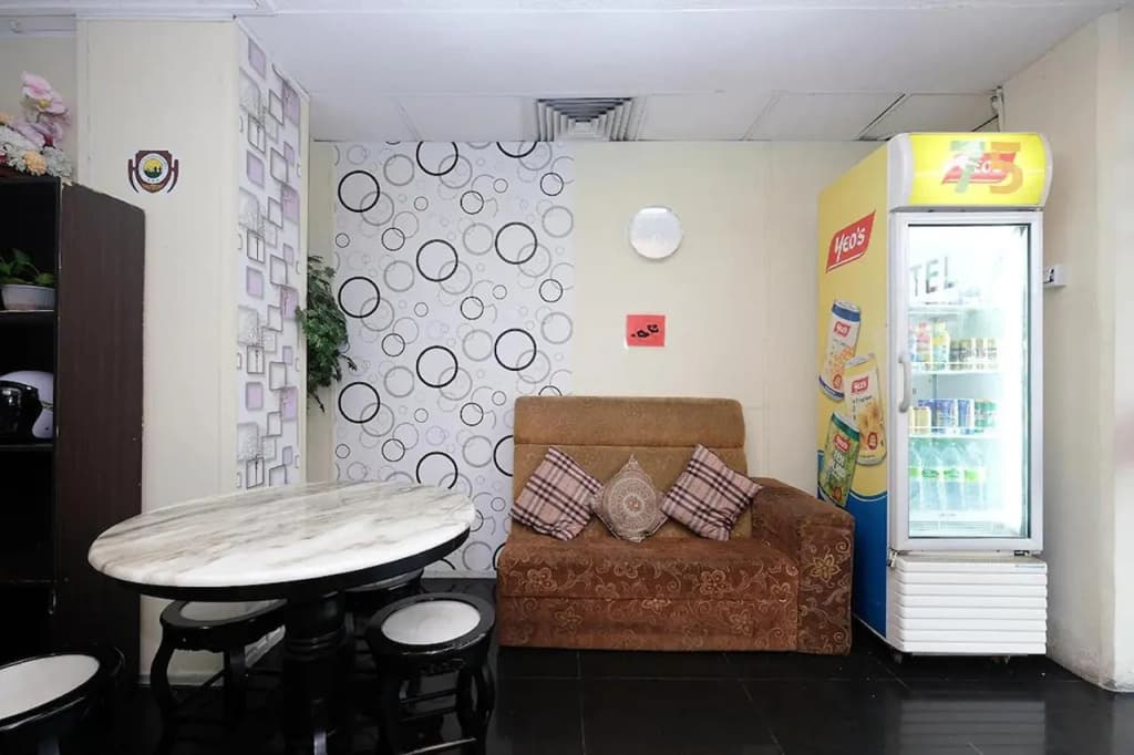 OYO 1105 Hotel 75 - photo 11