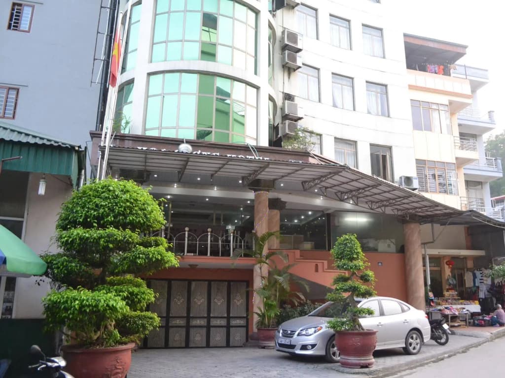 Hoa Cuong Hotel - photo 10