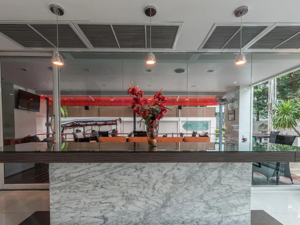 Hotel Solo Sukhumvit 2 - photo 2