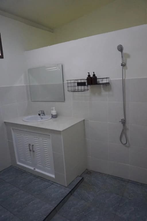 S L A bar n'bed - Hostel - photo 9