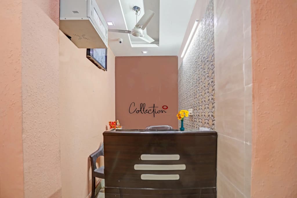 Collection O Nirvana Residency Near Lotus Temple - photo 9