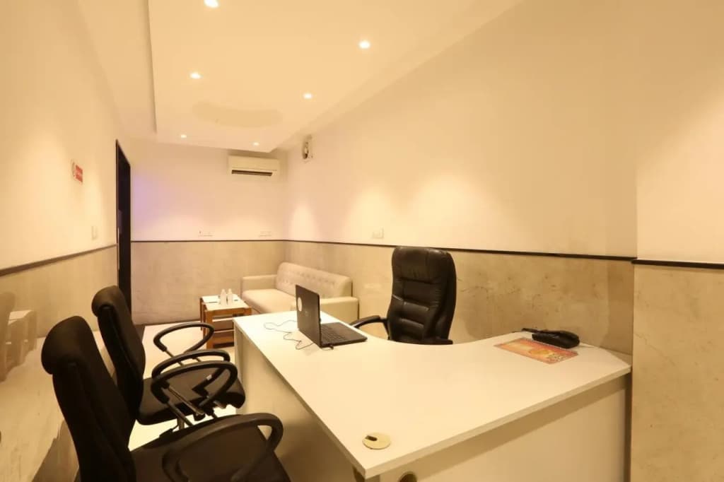 Hotel Arch Suites - photo 19