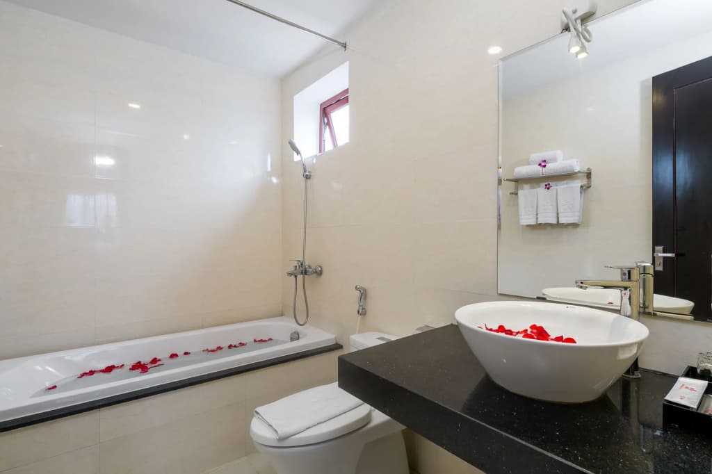 Bantique Hotel - photo 9