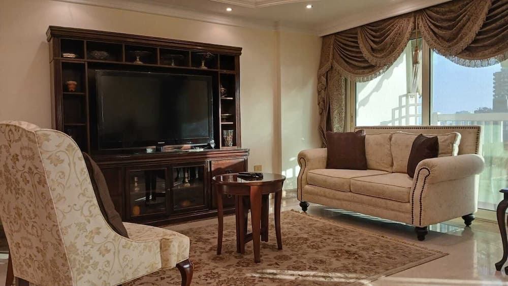 The Nile View 4BDR Apartment - photo 8