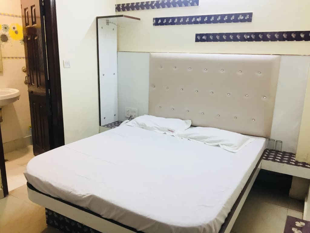 Hotel Tushar Continental - photo 6