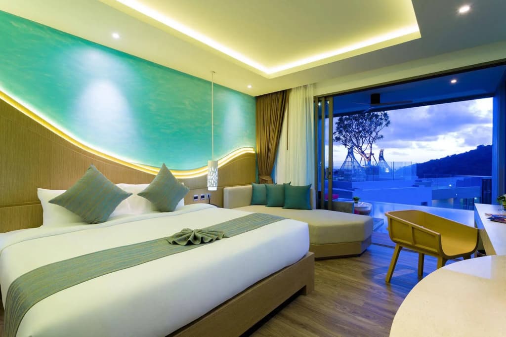 Crest Resort & Pool Villas - photo 9