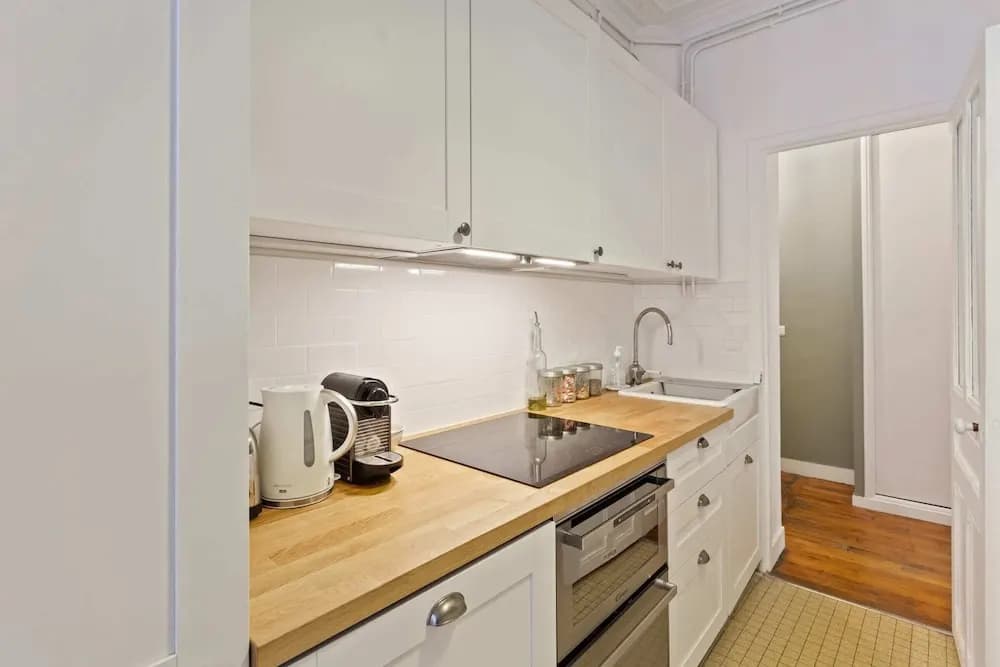 Bright and Spacious Apartment Near Bastille - photo 10