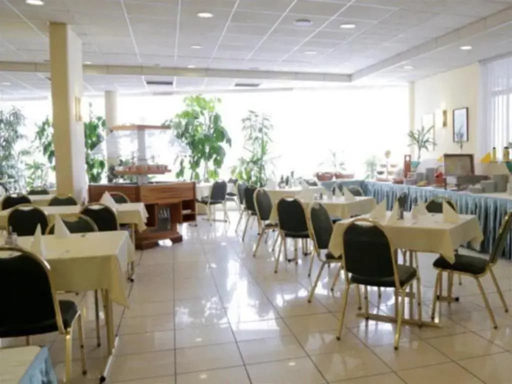Hotel Bara Budapest - photo 15