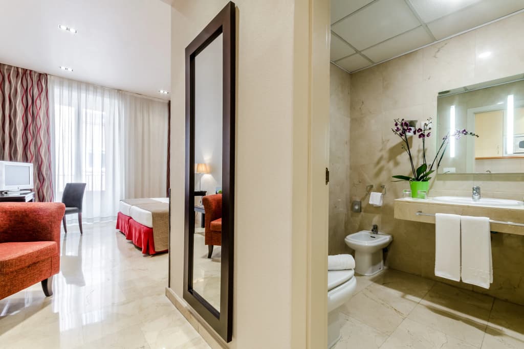 Hotel Exe Suites 33 - photo 10