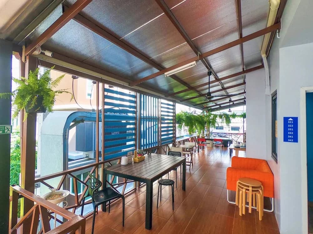 ZZZ Hostel - Don Mueang Airport - photo 28
