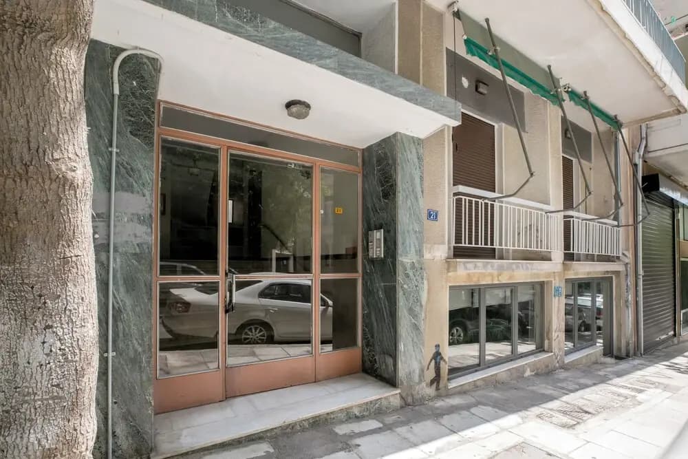 Viora Stunning Deluxe Studio in Athens - photo 26