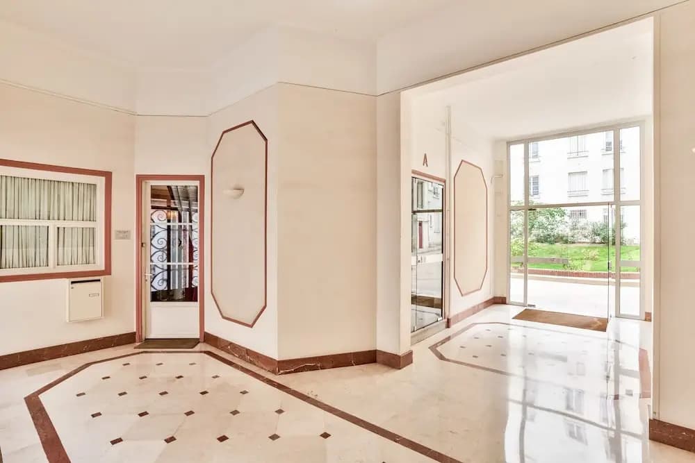 Apartment With Balcony Near Gare Montparnasse - photo 2