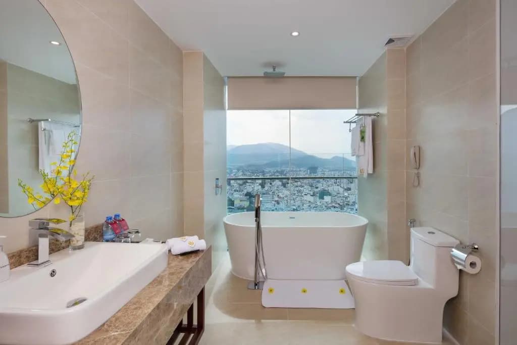 Regalia Gold Hotel - photo 8