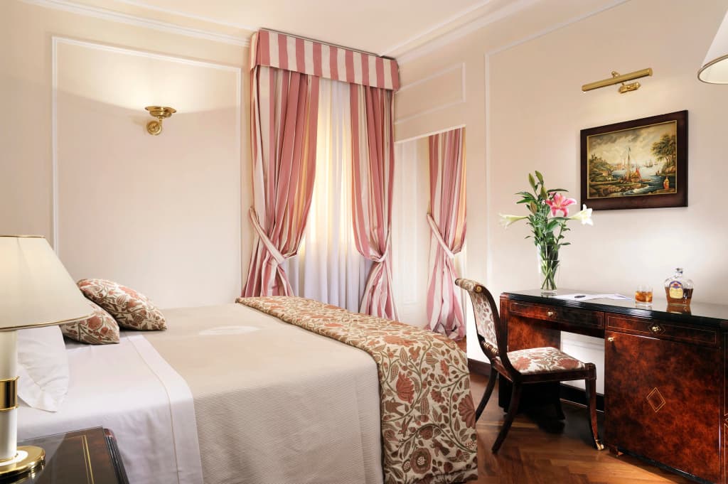 Hotel De La Ville - photo 26